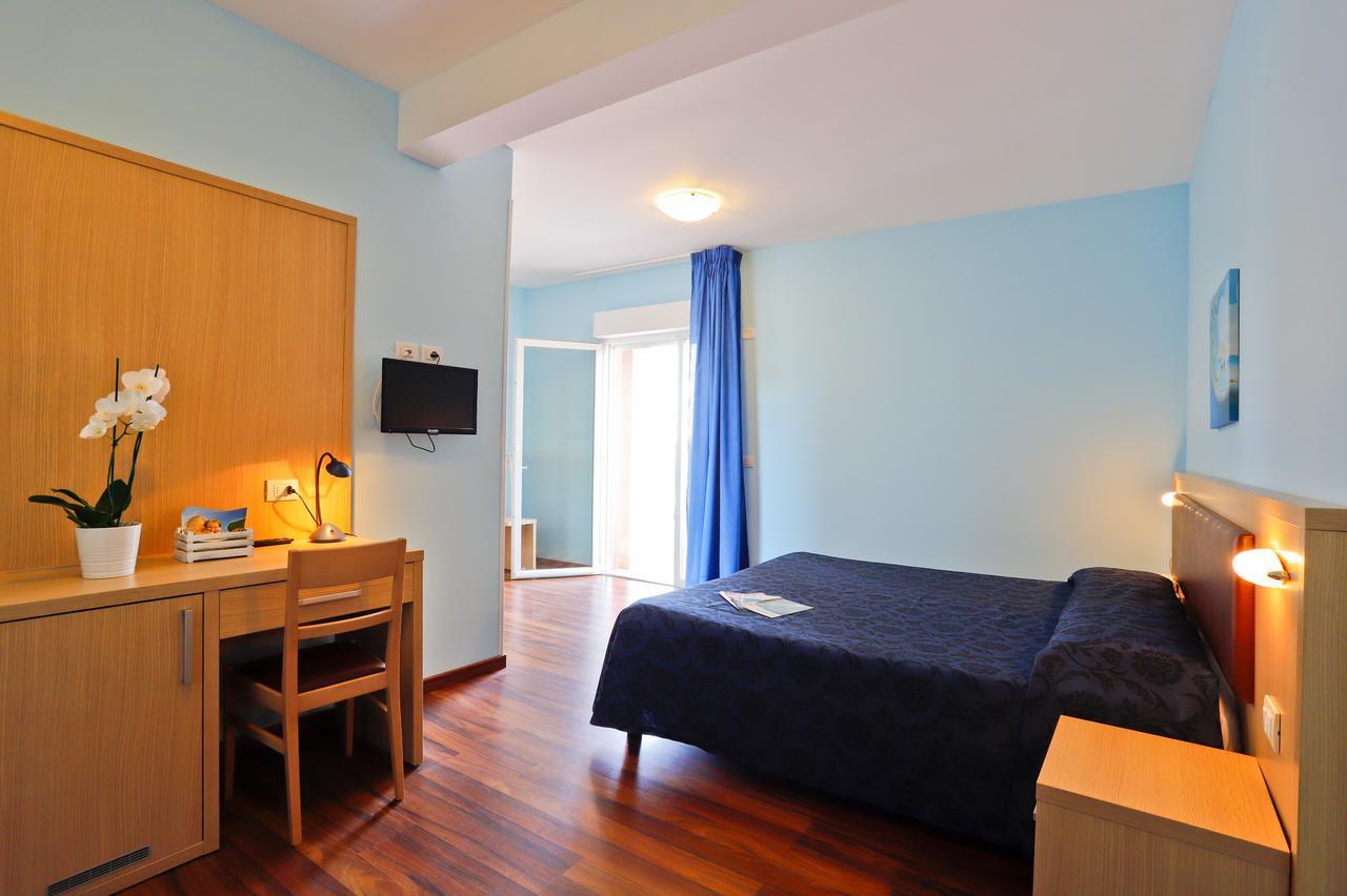 Hotel Grifone Principina a Mare Dış mekan fotoğraf