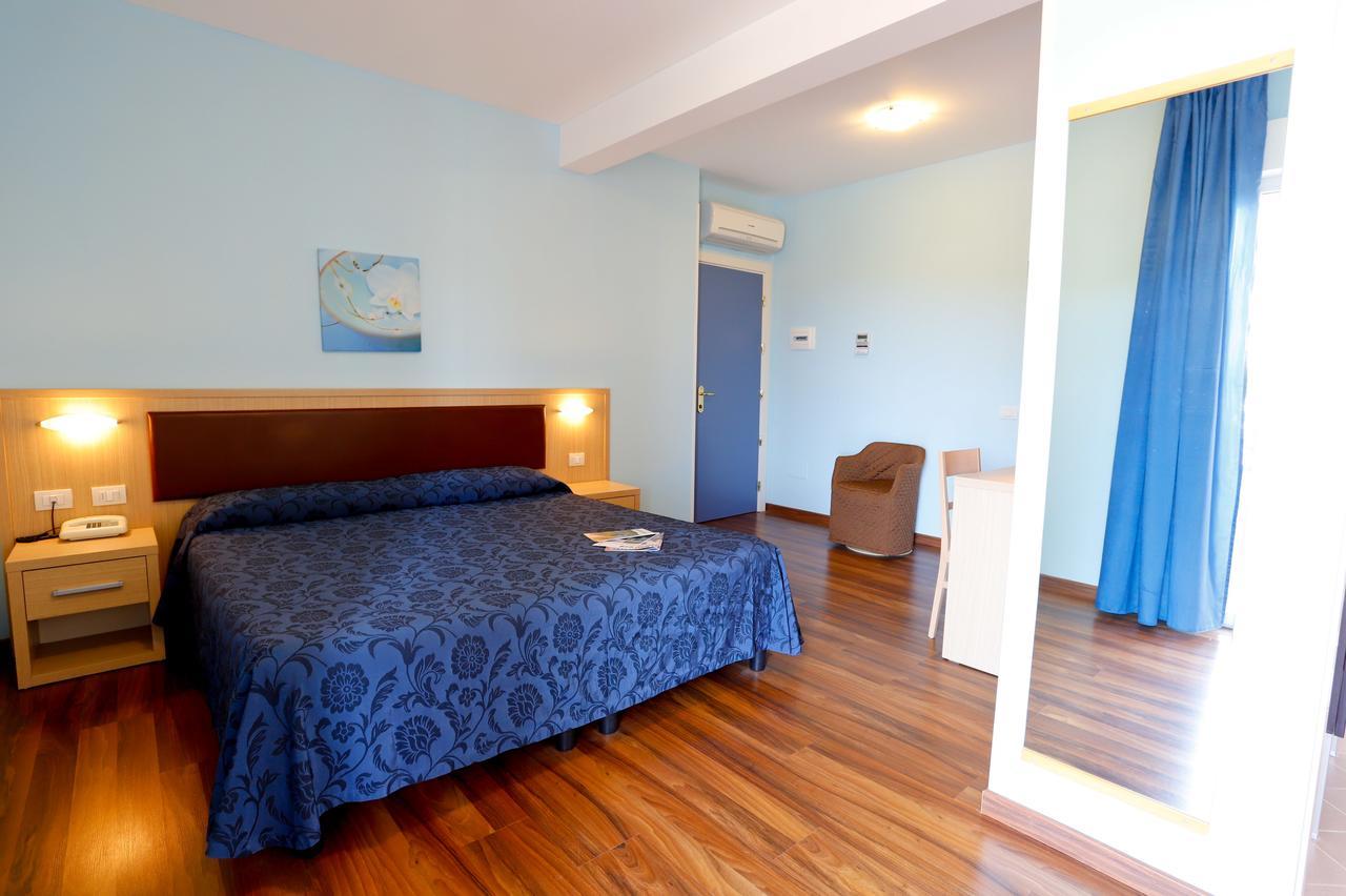 Hotel Grifone Principina a Mare Dış mekan fotoğraf